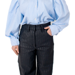 Jeans in denim leggermente stretch regalano ai tuoi look uno stile luccicante